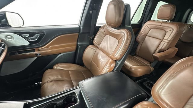 Used 2021 Lincoln Aviator Reserve w/ Equipment Group 201A image 13