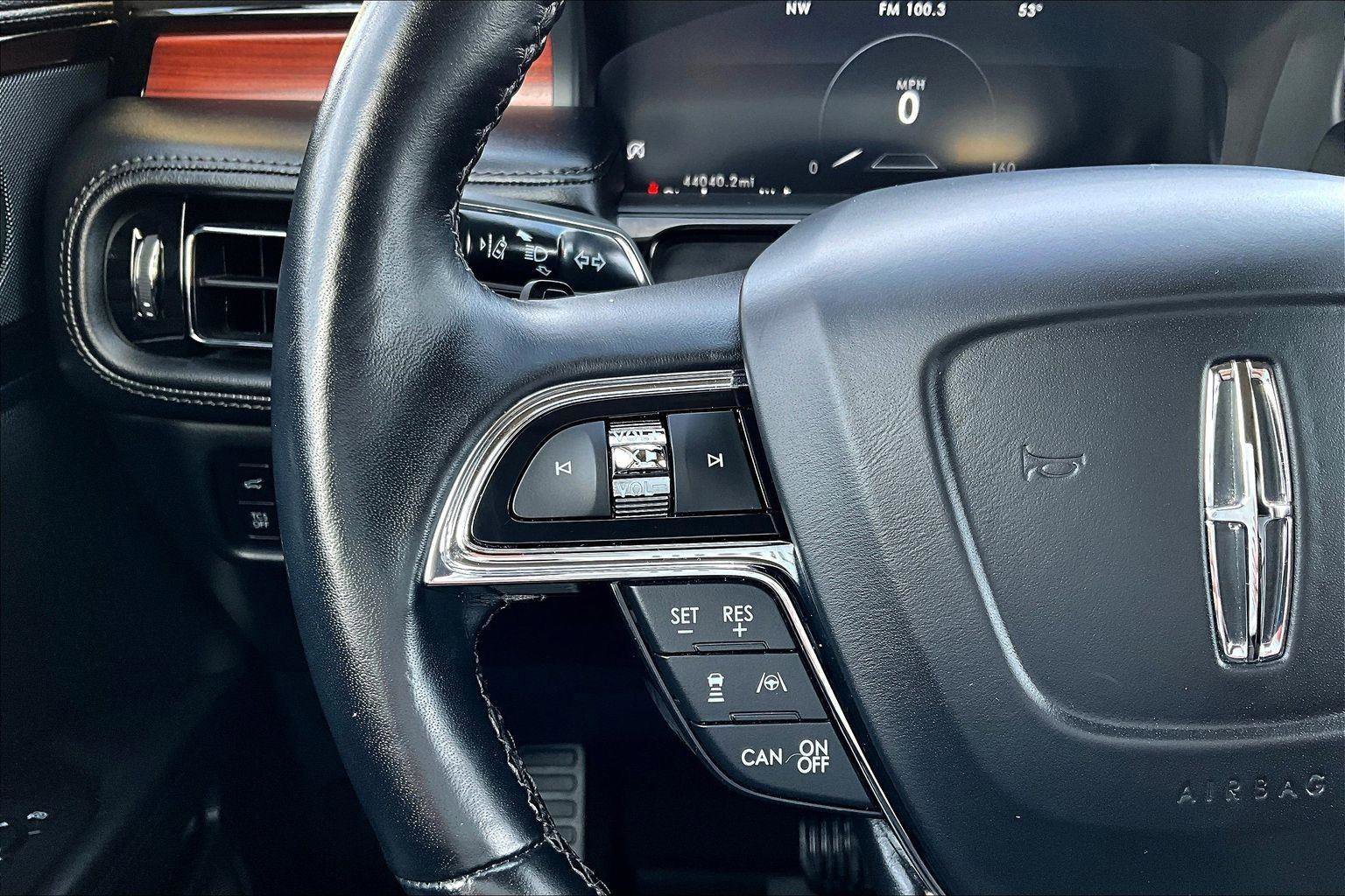 Used 2023 Lincoln Nautilus Reserve w/ Equipment Group 201A image 17