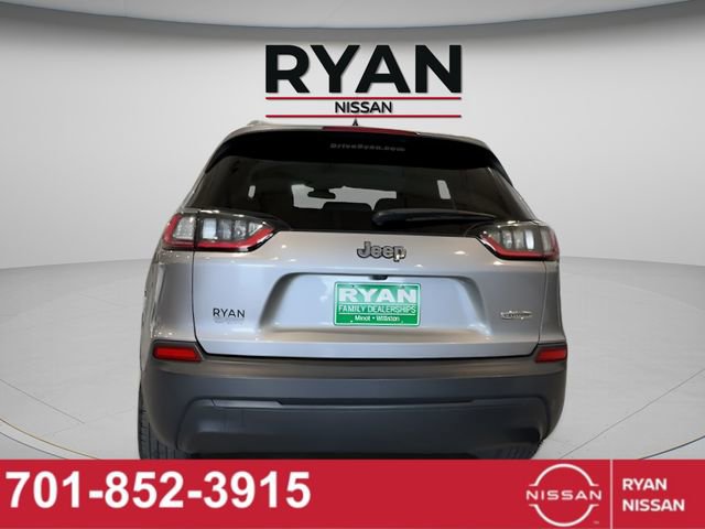 Used 2019 Jeep Cherokee Latitude w/ Popular Appearance Group image 5