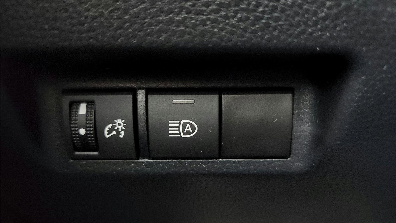 Used 2023 Toyota RAV4 LE image 32