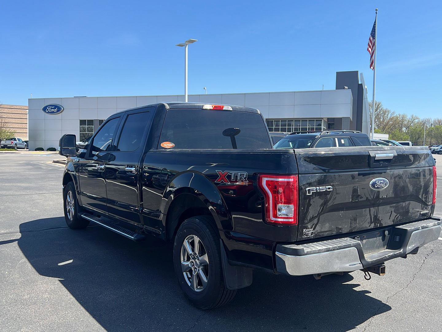Used 2016 Ford F150 XLT w/ Equipment Group 301A Mid AWD/4WD image 10