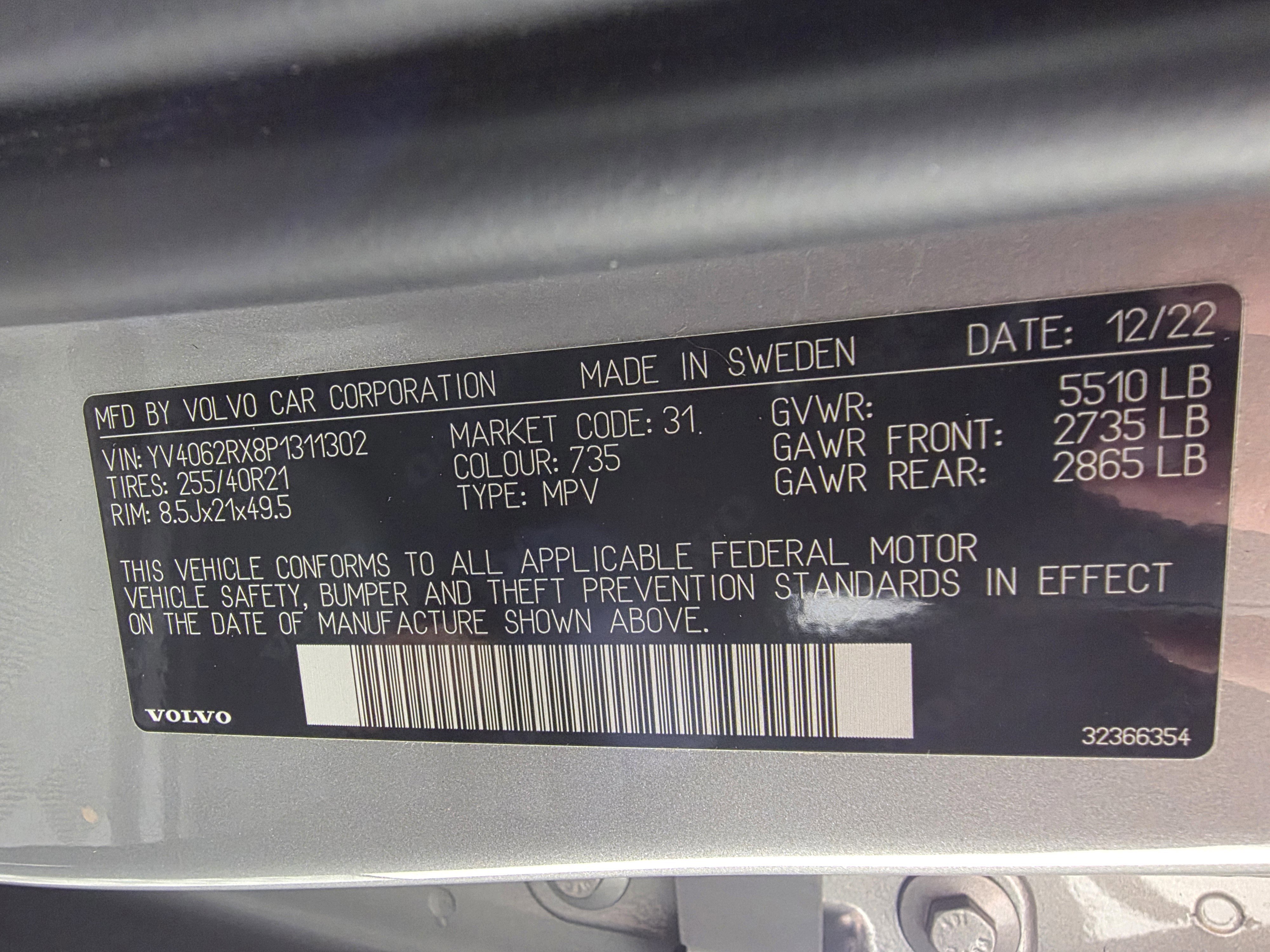 Used 2023 Volvo XC60 B6 Ultimate w/ Protection Package Premier image 30