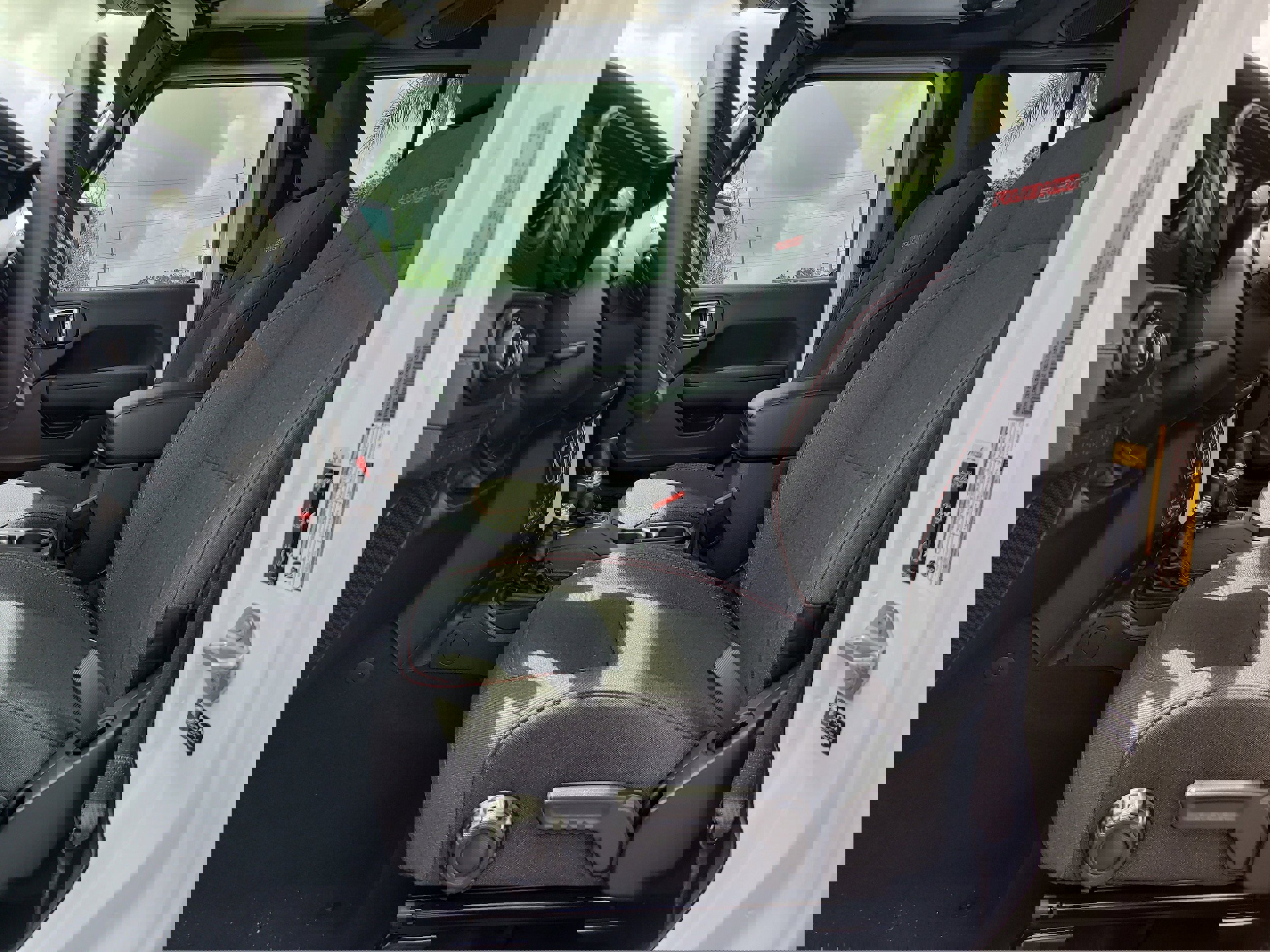 New 2025 Jeep Gladiator Rubicon w/ Safety Group image 13