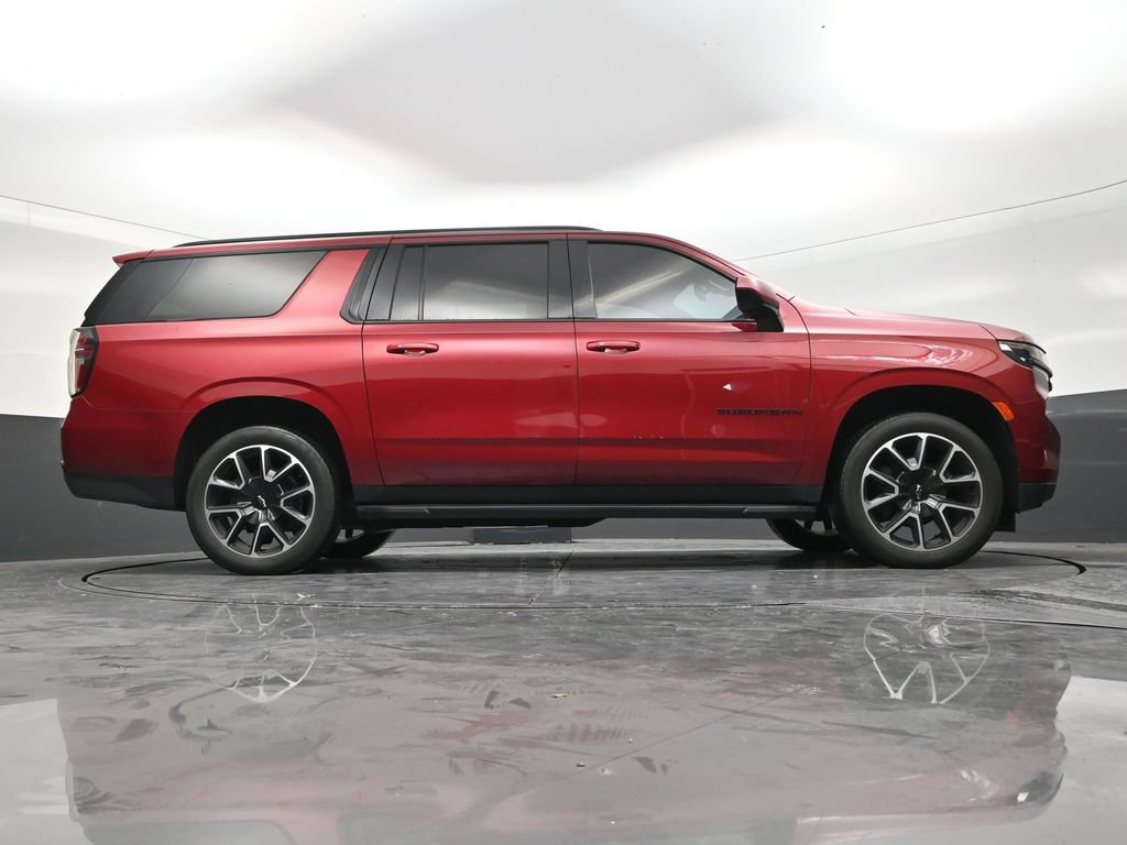 Used 2021 Chevrolet Suburban RST AWD/4WD image 24