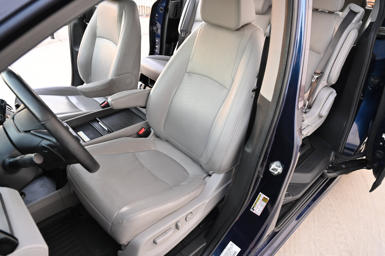 Used 2018 Honda Odyssey Elite image 19