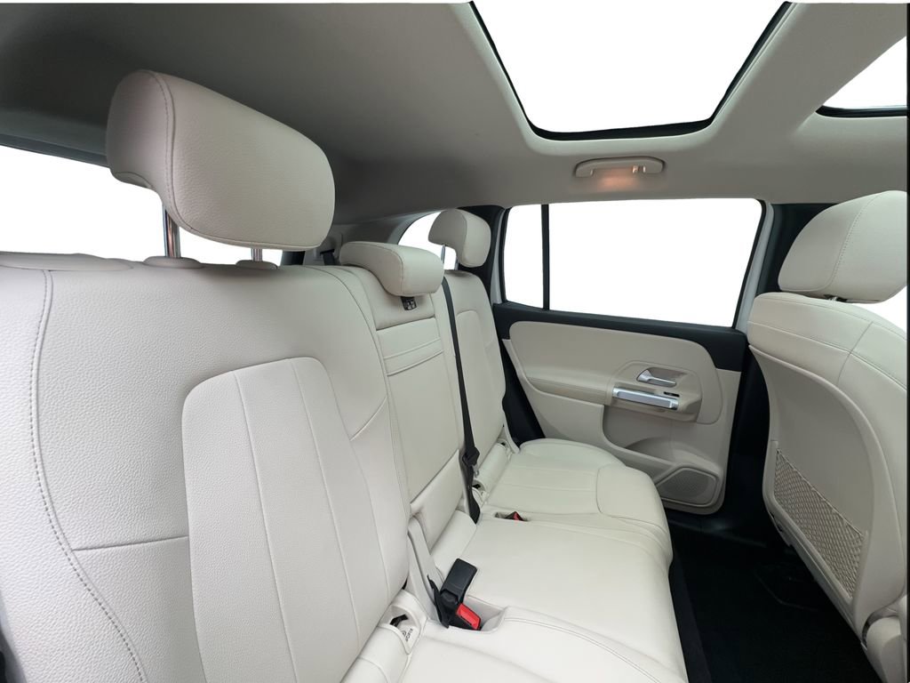 Used 2021 Mercedes-Benz GLB 250 image 27