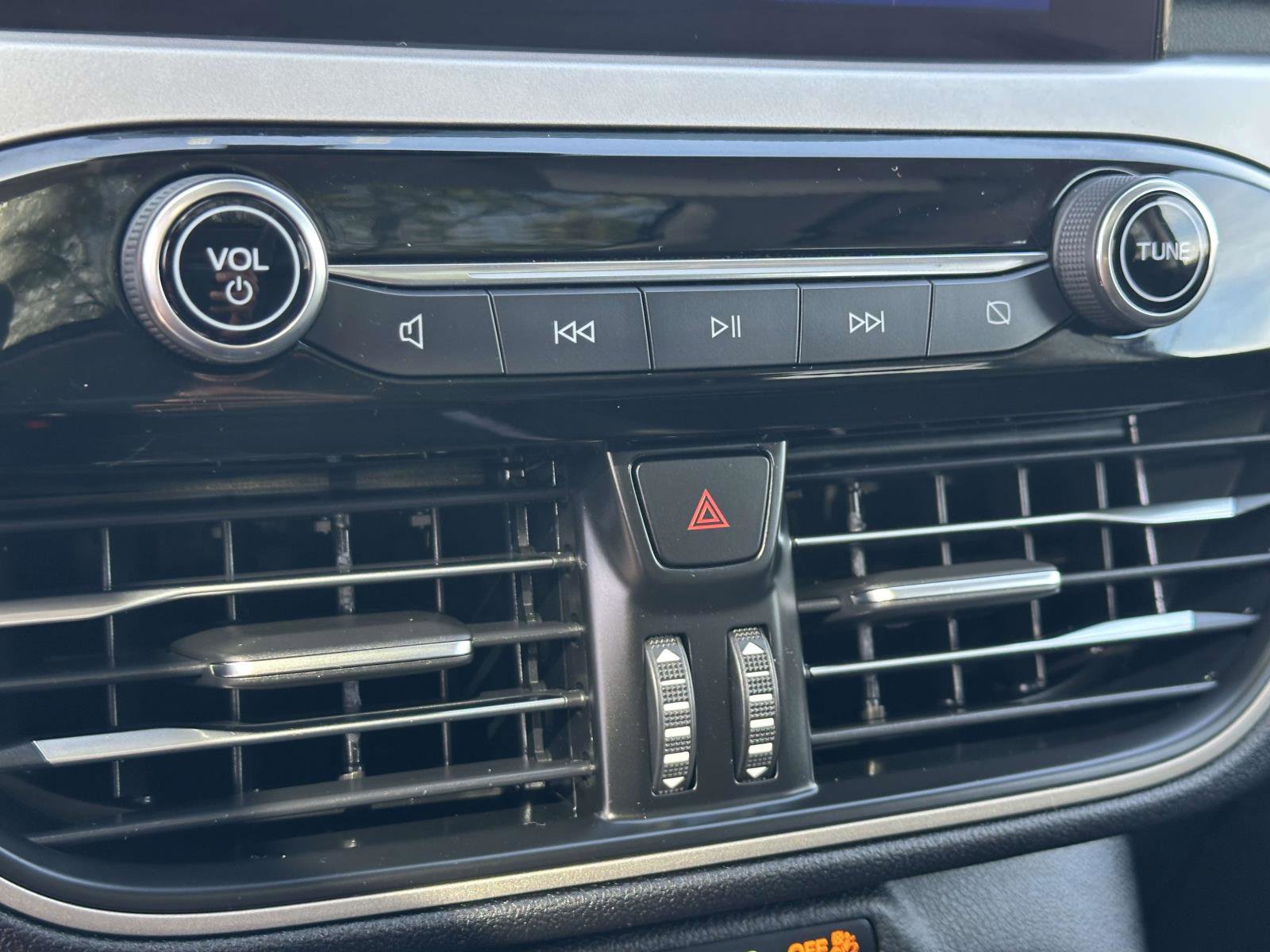 Certified 2022 Ford Escape SEL image 23