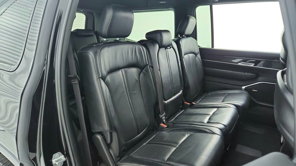 Used 2022 Jeep Wagoneer Series II AWD/4WD image 41