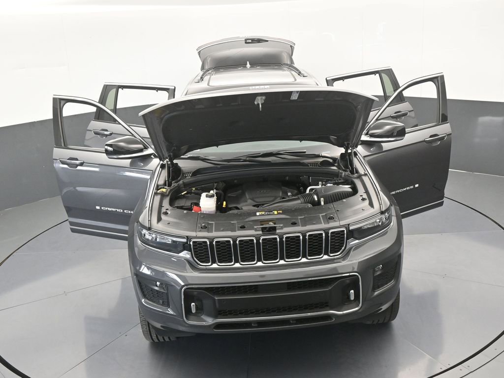Used 2024 Jeep Grand Cherokee L Overland w/ Luxury Tech Group IV image 76