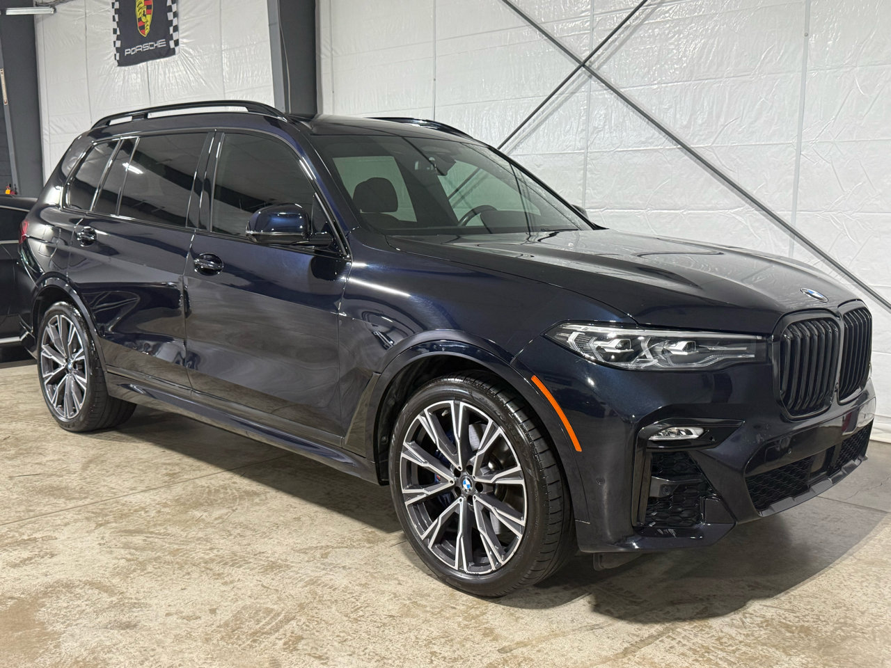 Used 2020 BMW X7 xDrive40i w/ M Sport Package image 7