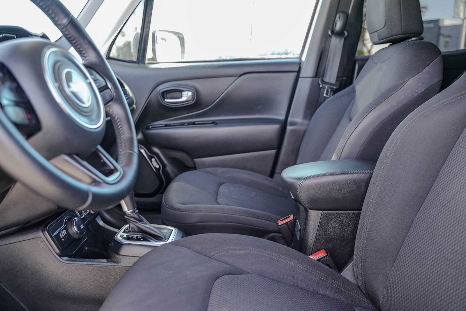 Used 2020 Jeep Renegade Altitude image 17