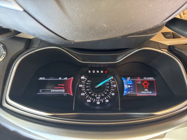 Used 2017 Ford Fusion SE w/ Fusion SE Technology Package FWD image 18