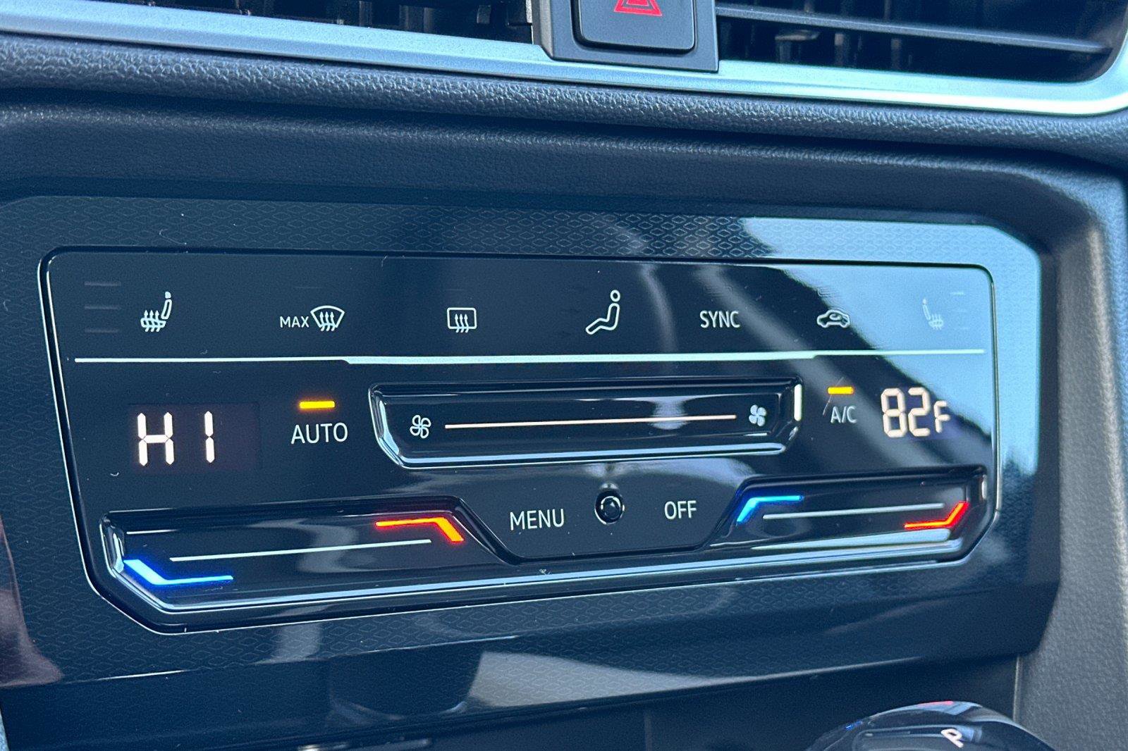 New 2026 Volkswagen Taos SE image 19