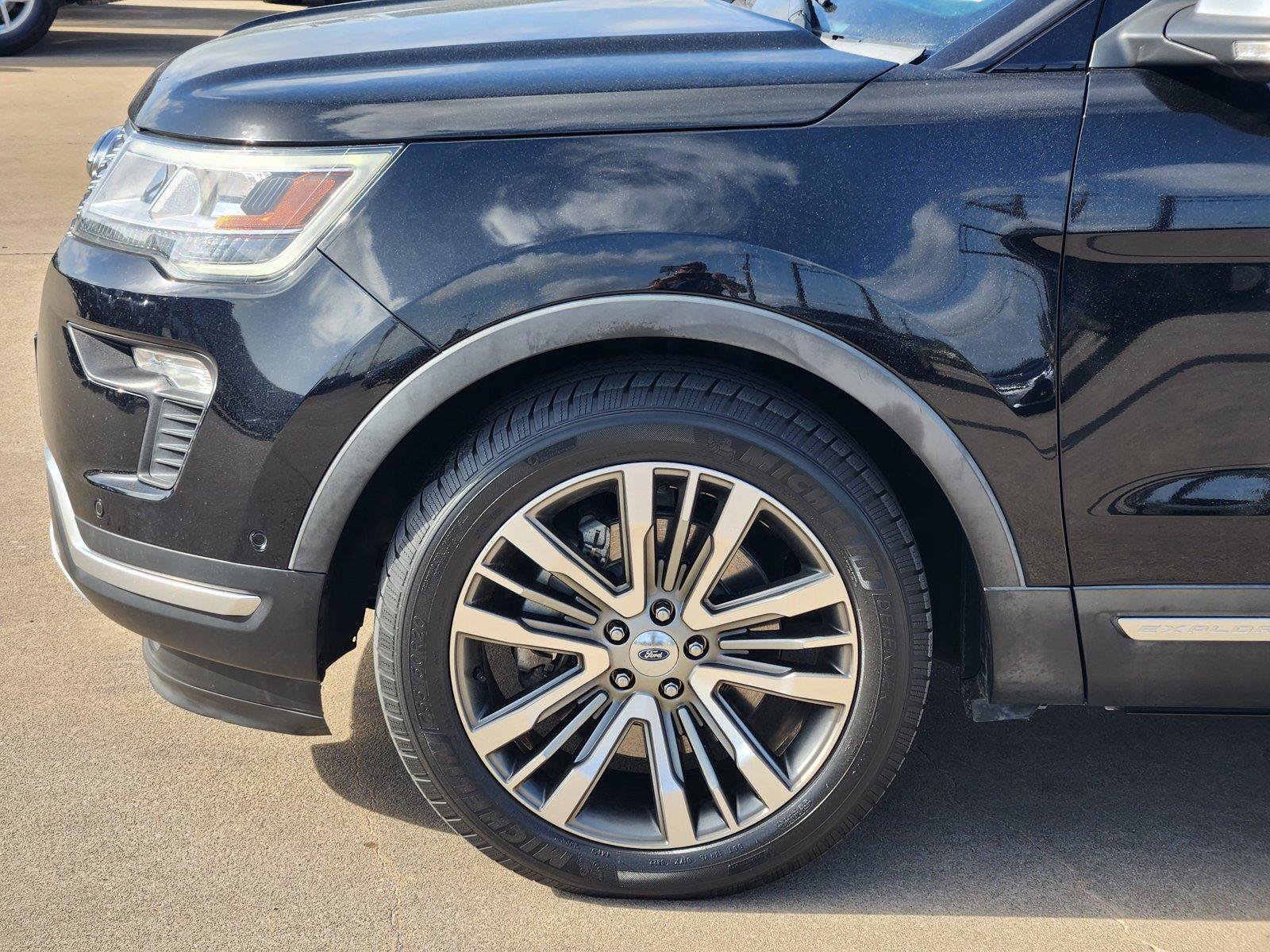 Used 2018 Ford Explorer Platinum AWD/4WD image 7