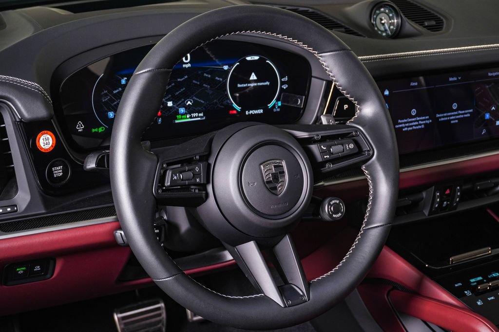 New 2026 Porsche Cayenne Turbo AWD/4WD image 19