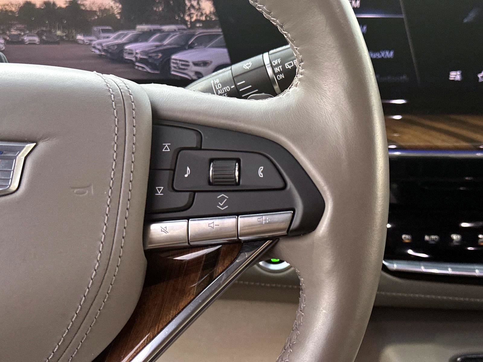 Used 2024 Cadillac Escalade Premium Luxury Platinum image 28