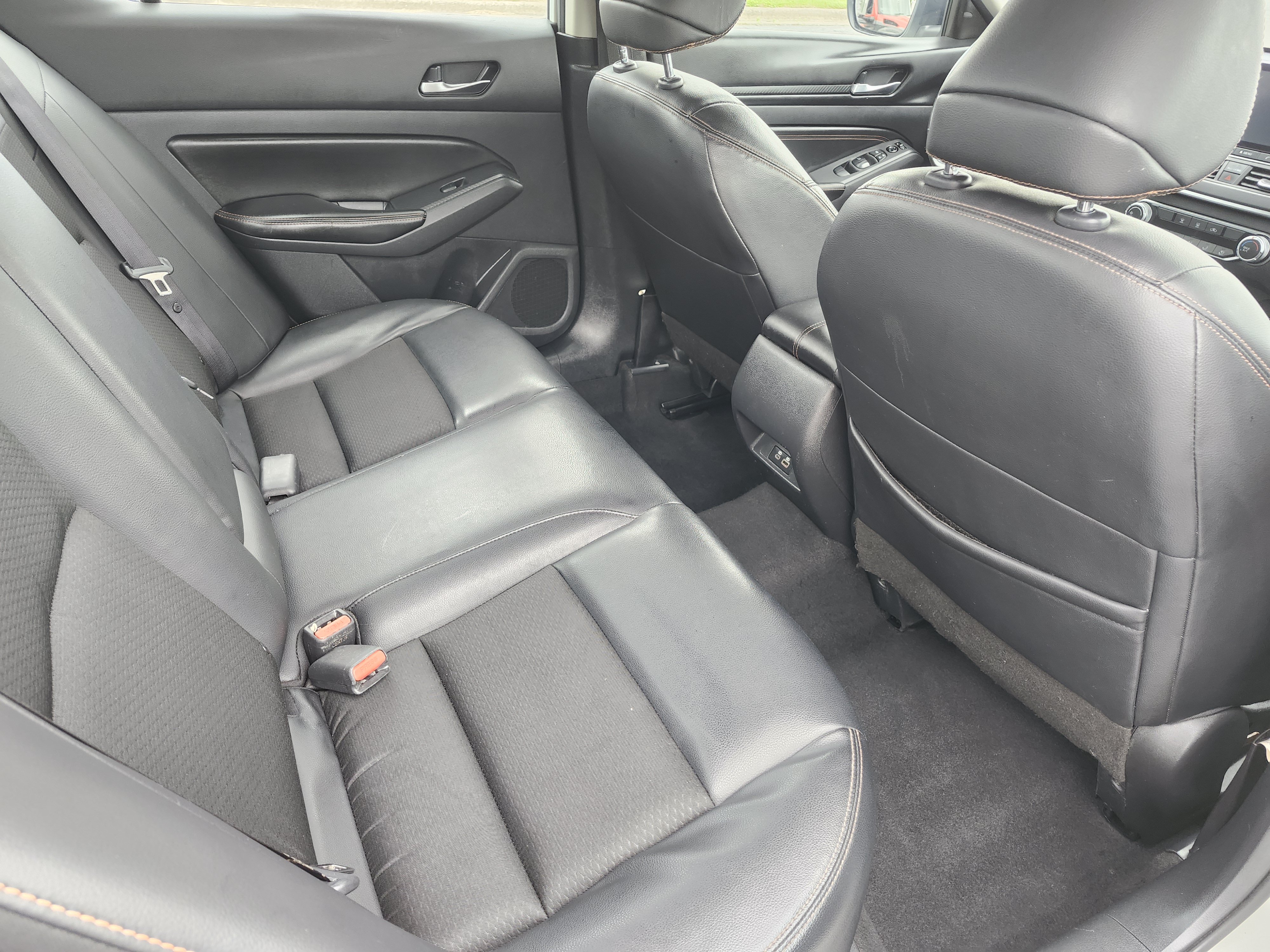 Used 2022 Nissan Altima 2.5 SR FWD image 15