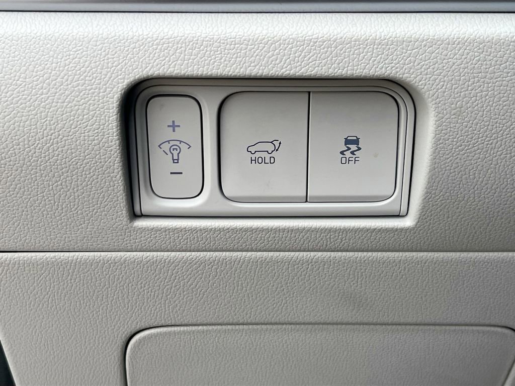 Certified 2025 Kia Sorento EX image 16