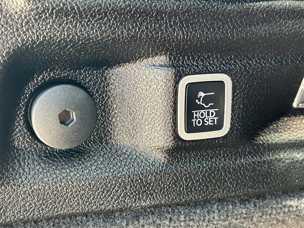 Used 2021 Jeep Grand Cherokee L Overland image 17