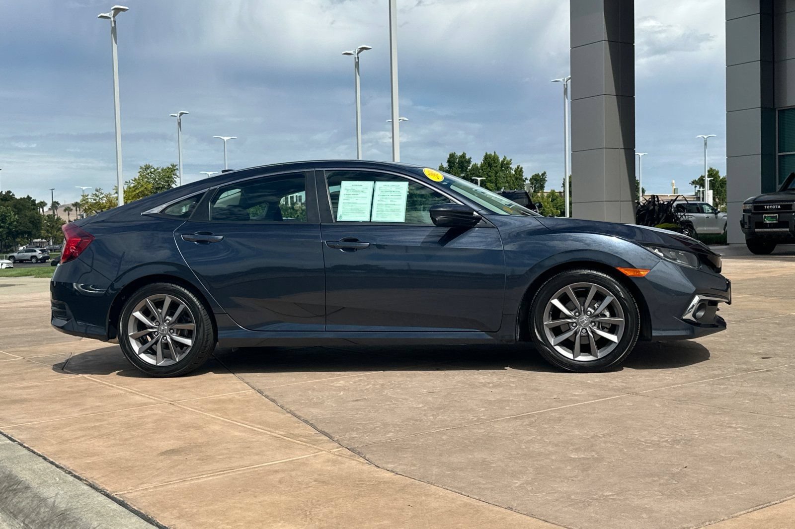 Used 2019 Honda Civic EX-L image 3