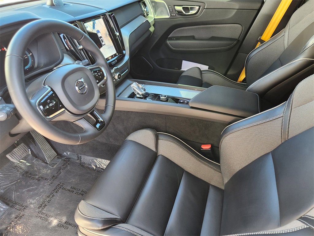 Used 2024 Volvo XC60 T8 Polestar image 7