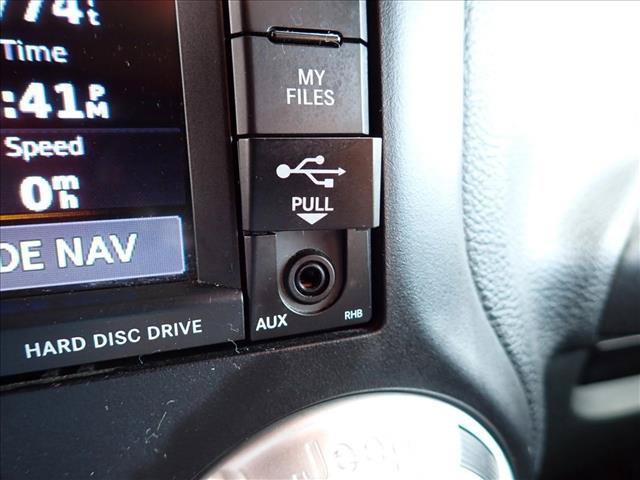 Used 2018 Jeep Wrangler Unlimited Sahara w/ Connectivity Group AWD/4WD image 22