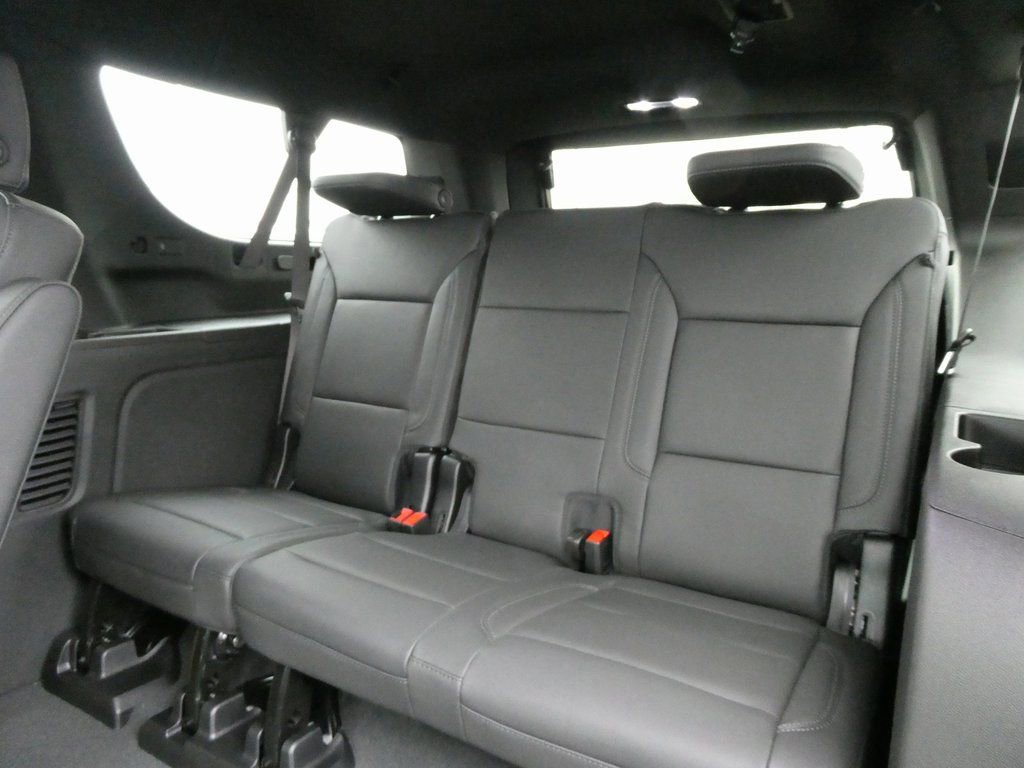 New 2026 Chevrolet Suburban Z71 w/ Z71 Off-Road Package image 20