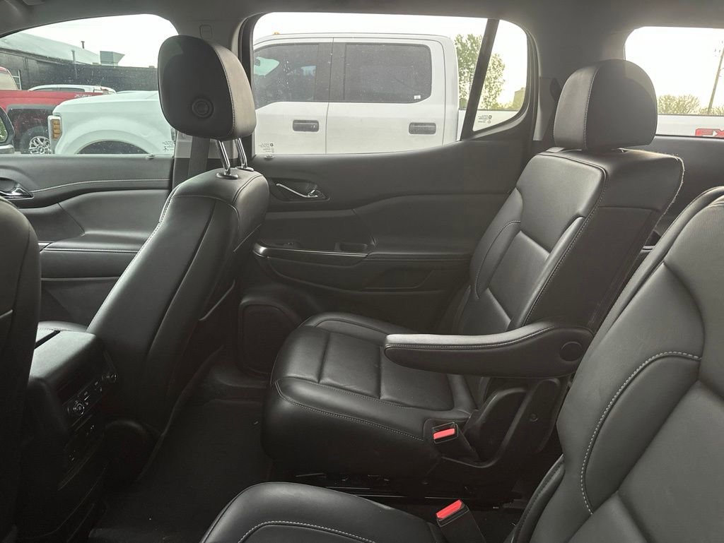 Used 2021 GMC Acadia SLT w/ Technology Package AWD/4WD image 16