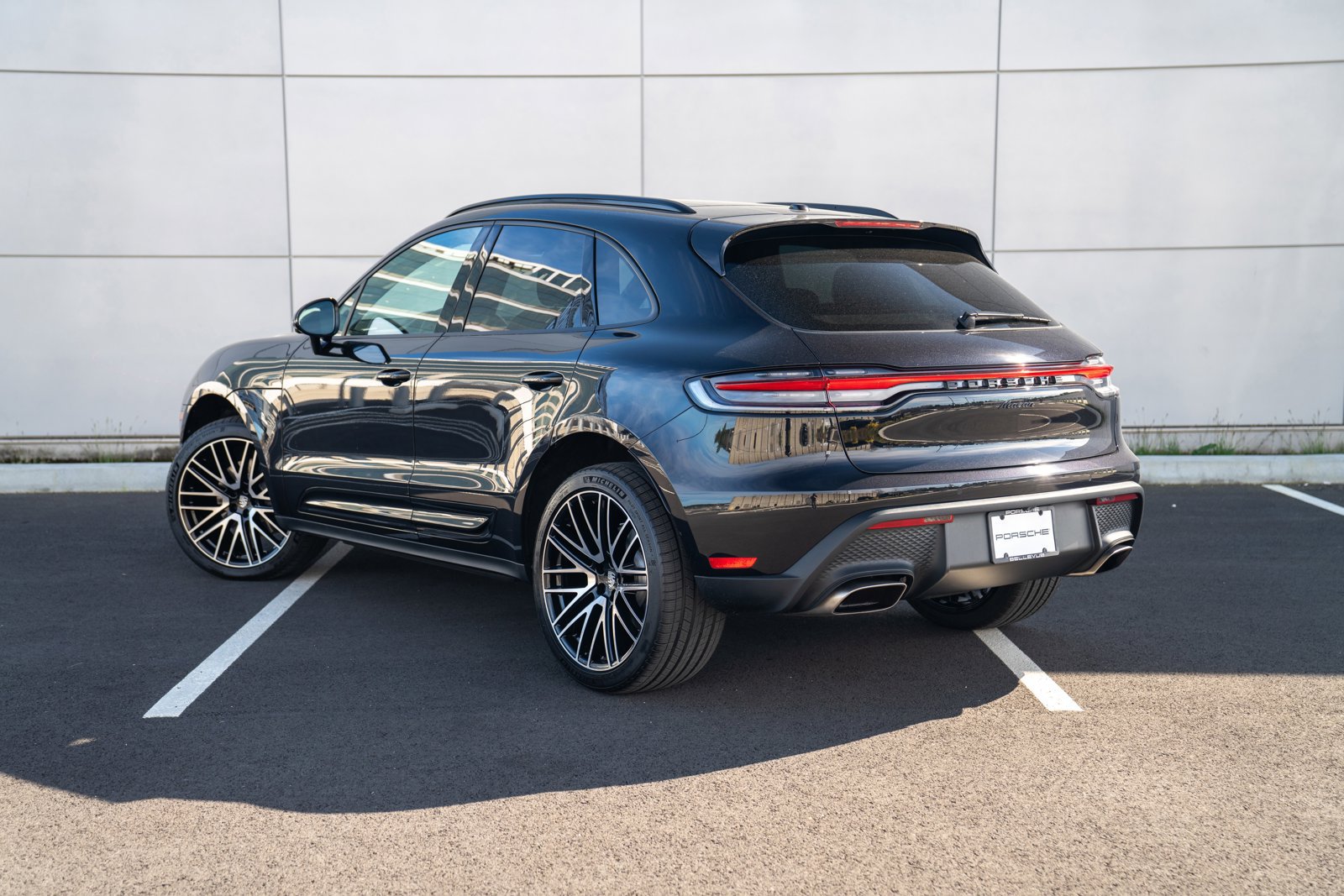 New 2026 Porsche Macan AWD/4WD image 3