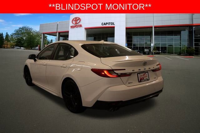 Used 2025 Toyota Camry SE image 7