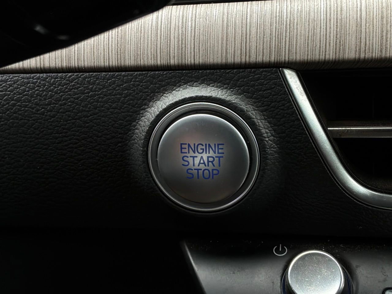Used 2025 Hyundai Sonata SEL FWD image 27