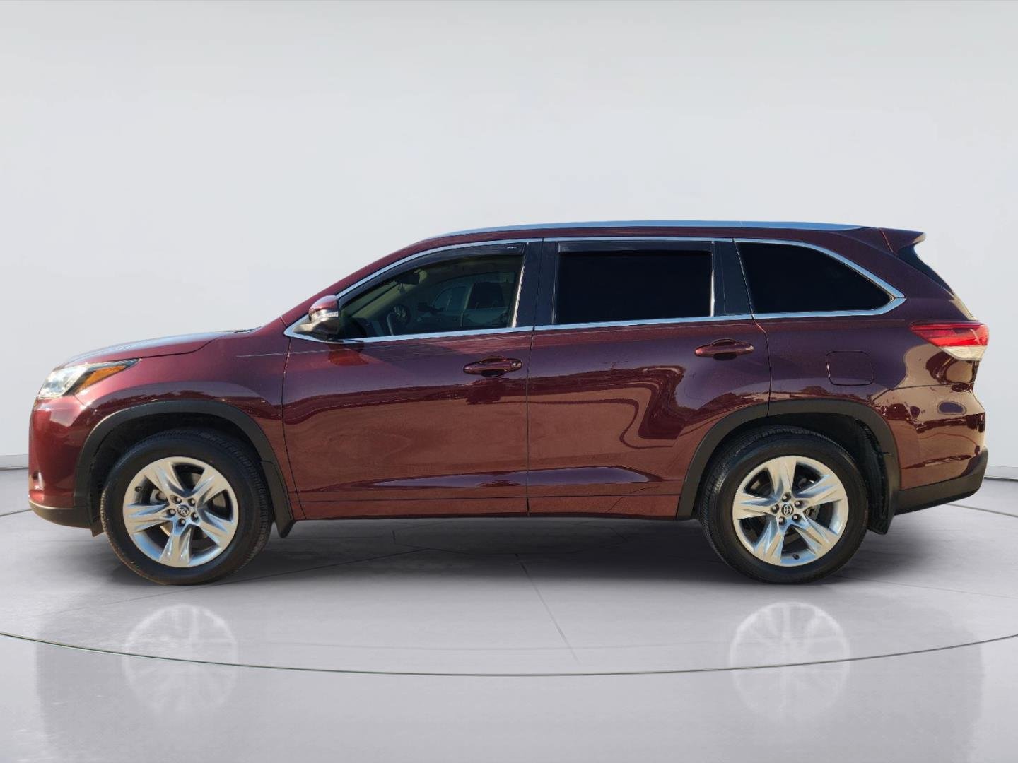 Used 2019 Toyota Highlander Limited FWD image 4