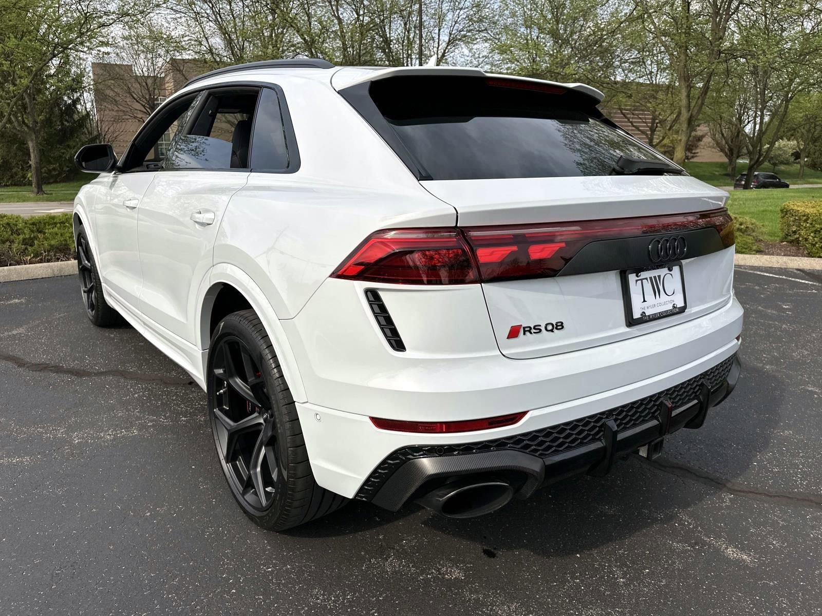 Used 2025 Audi RS Q8 performance AWD/4WD image 7