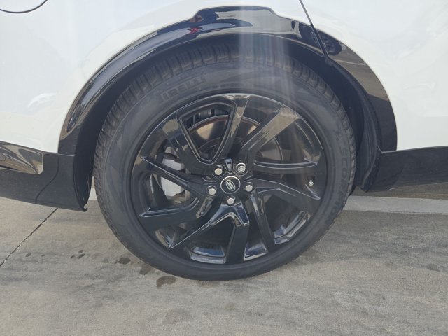 Used 2025 Land Rover Discovery Dynamic SE AWD/4WD image 25
