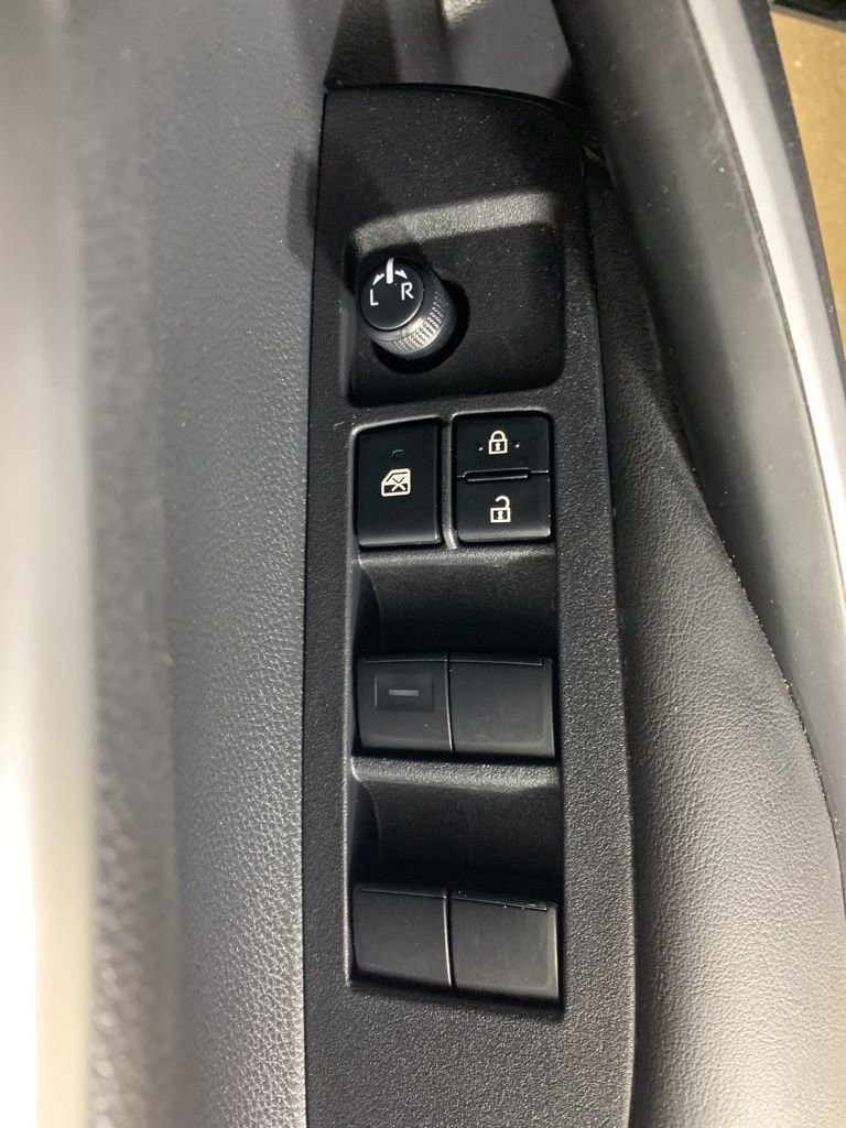 Used 2023 Toyota Corolla SE image 15