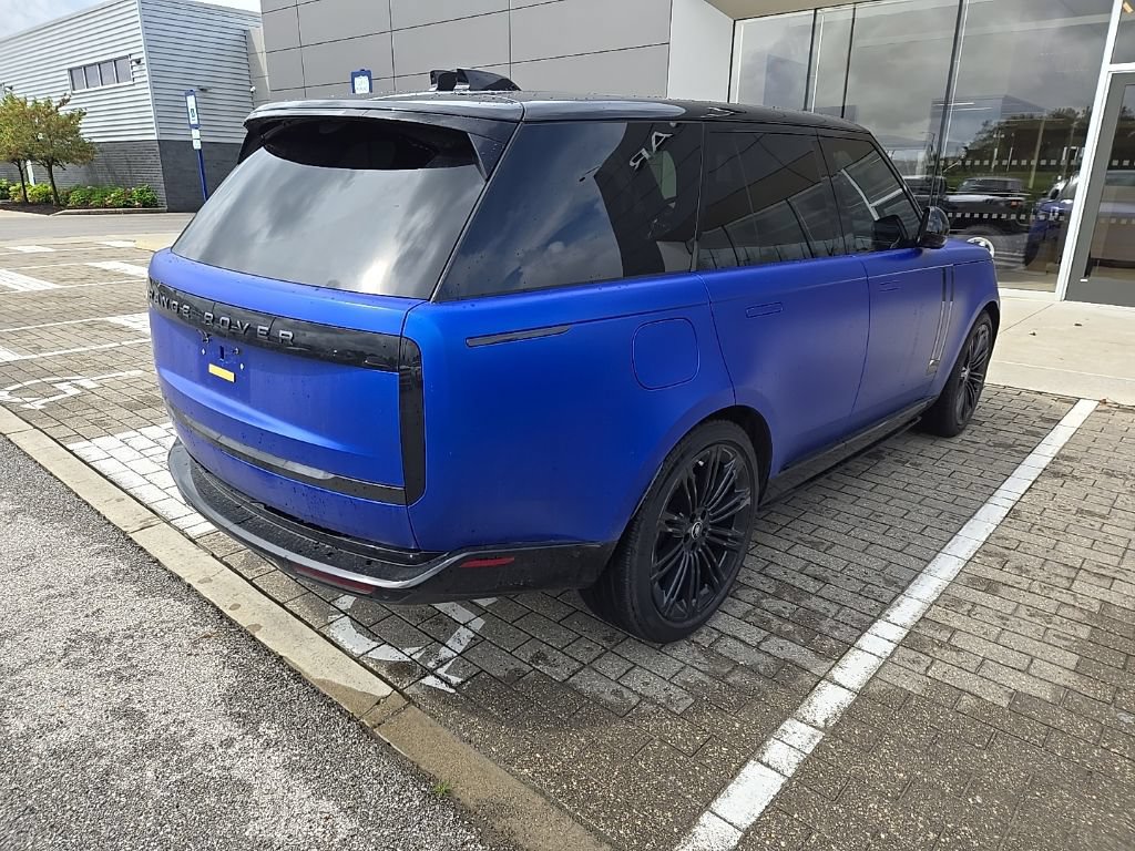 Certified 2025 Land Rover Range Rover SE AWD/4WD image 5