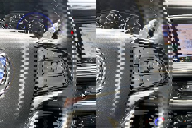 Used 2022 Buick Enclave Premium w/ Surround and Sites Package AWD/4WD image 19