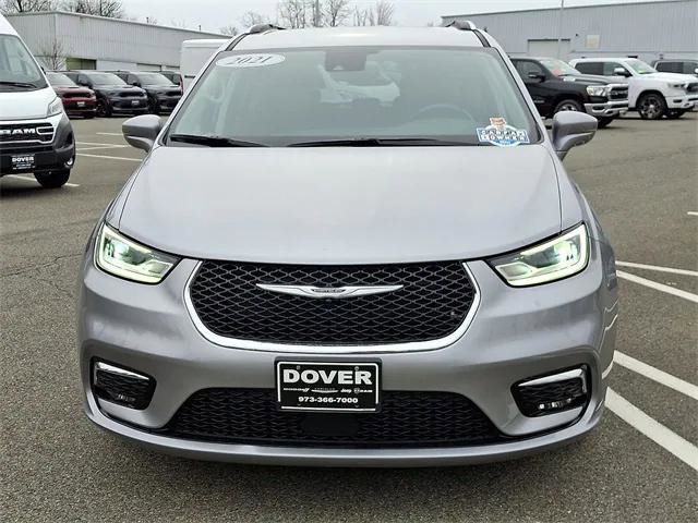 Certified 2021 Chrysler Pacifica Touring-L image 29