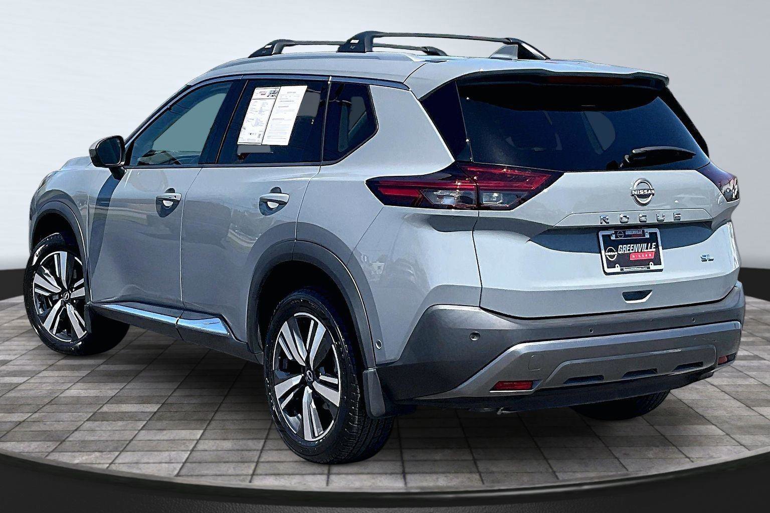 Certified 2023 Nissan Rogue SL w/ SL Premium Package FWD image 3