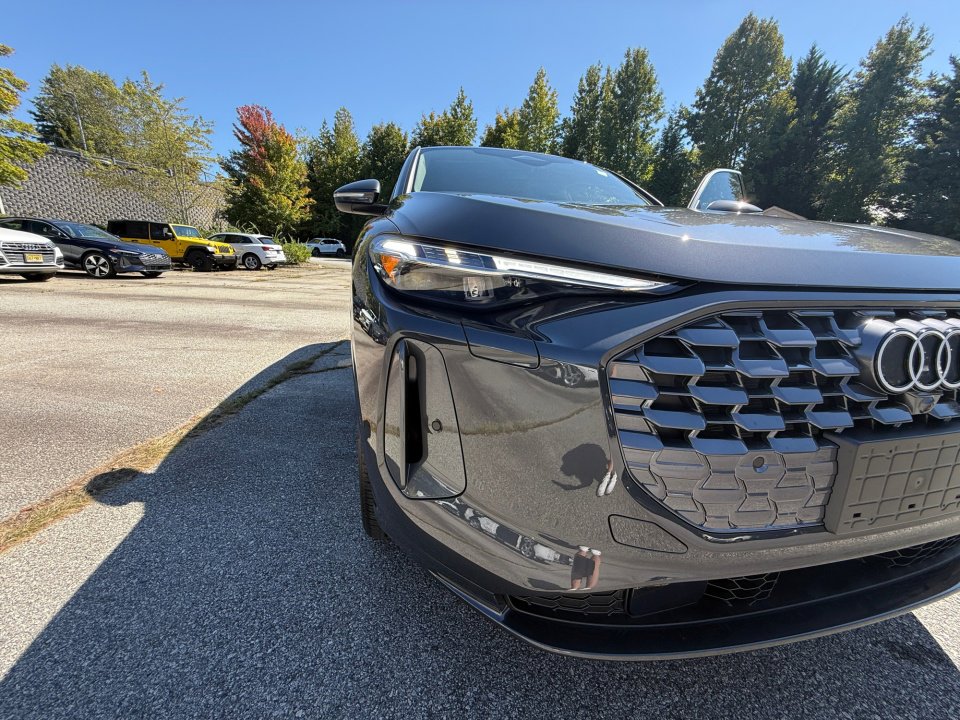 New 2025 Audi Q5 Premium Plus image 24