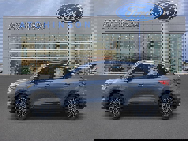 New 2026 Ford Escape SE image 3