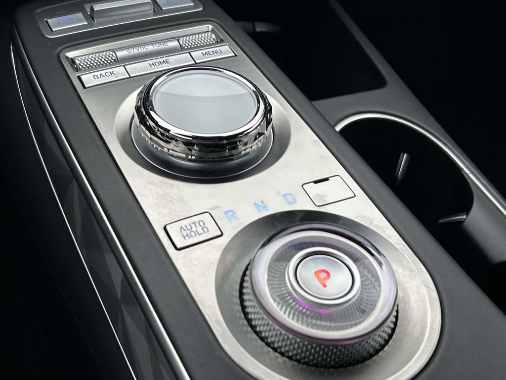 Used 2025 Genesis GV70 3.5T Sport w/ Sport Advanced Package image 32