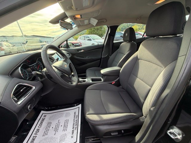 Used 2018 Chevrolet Cruze LT w/ Convenience Package FWD image 29