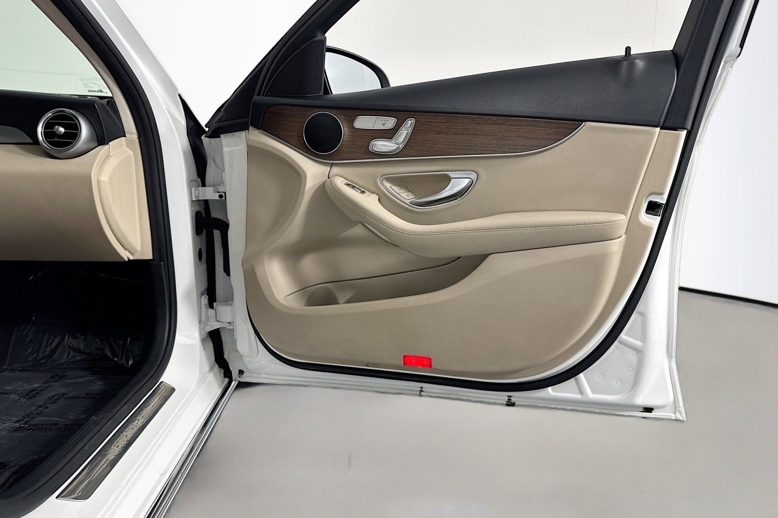 Certified 2020 Mercedes-Benz C 300 Sedan image 23