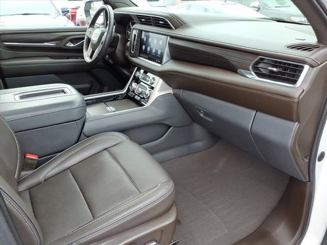 Used 2021 GMC Yukon Denali w/ Denali Premium Package image 26