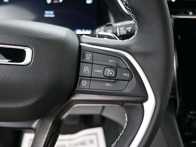 New 2025 Jeep Grand Cherokee Limited image 17