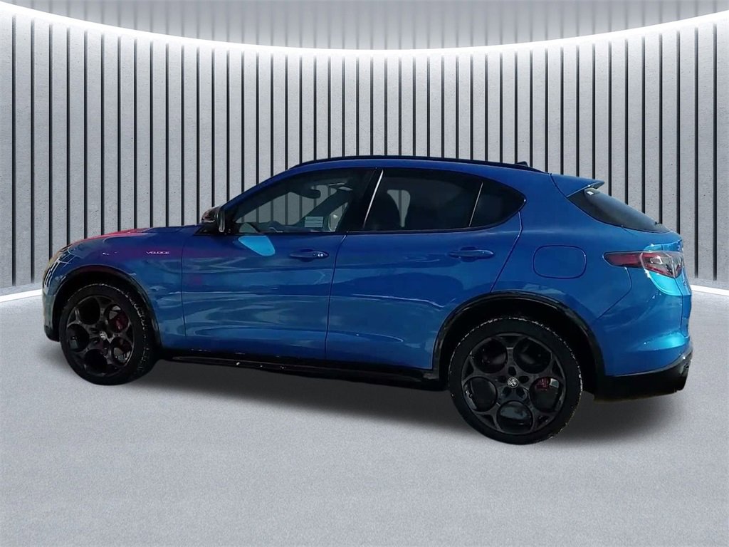 Used 2024 Alfa Romeo Stelvio Veloce image 13