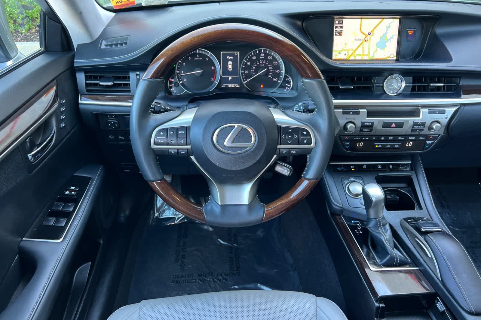 Used 2018 Lexus ES 350 w/ Luxury Package w/Wood Trim FWD image 15