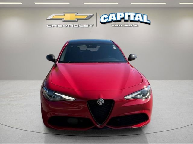 Used 2023 Alfa Romeo Giulia Estrema image 9