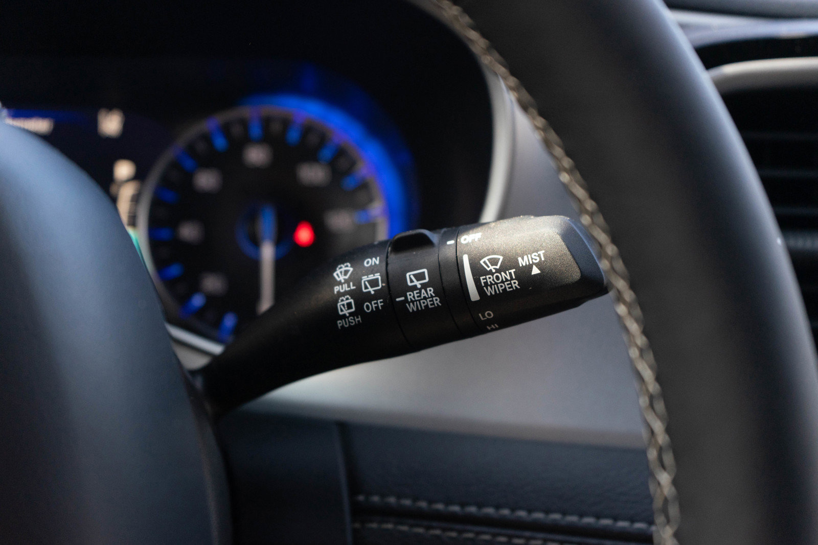 Used 2024 Chrysler Pacifica Touring-L w/ S Appearance Package image 24